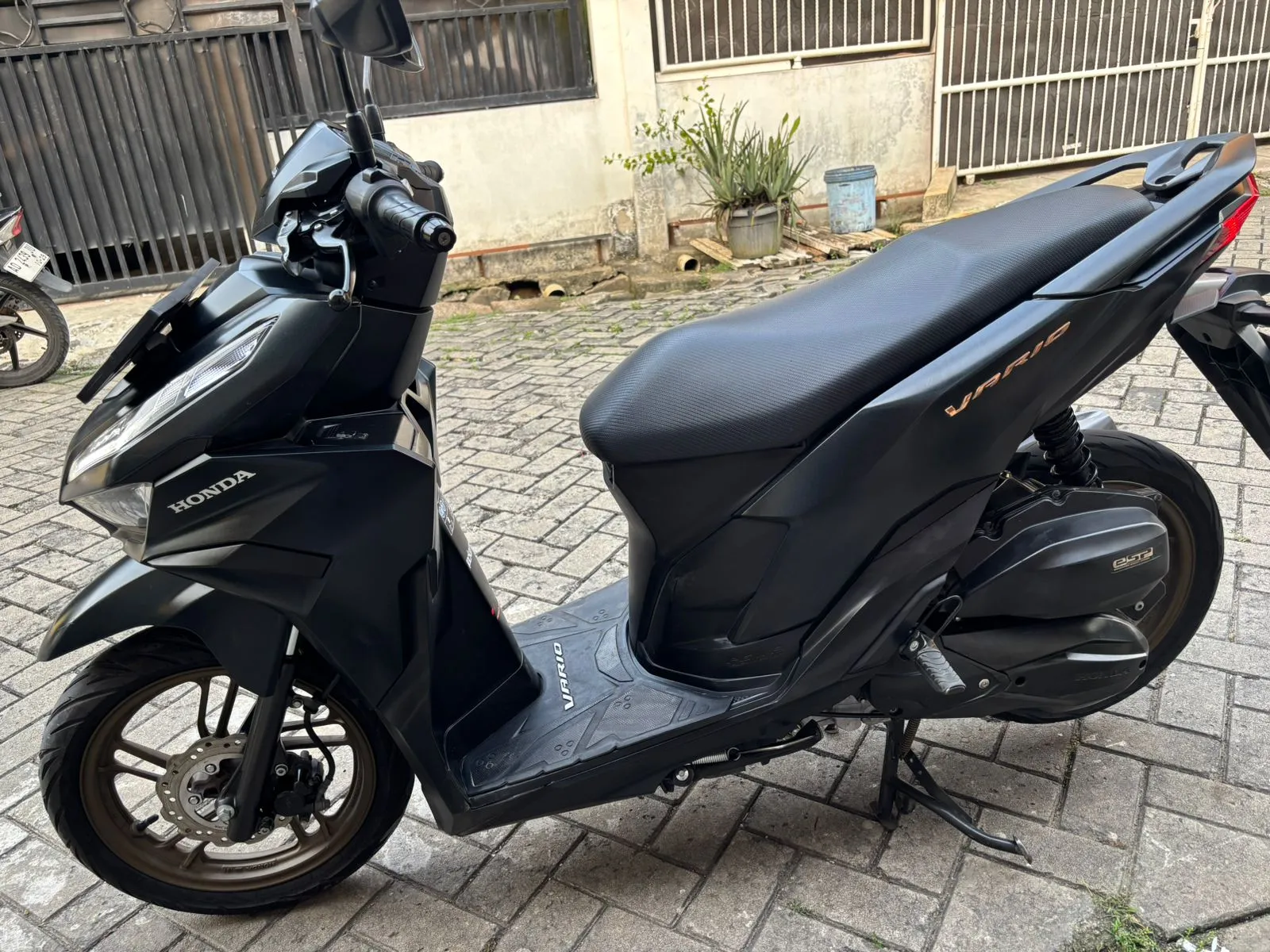 Motor Honda Vario 125cc CBS ISS Bekas 2024 foto 4